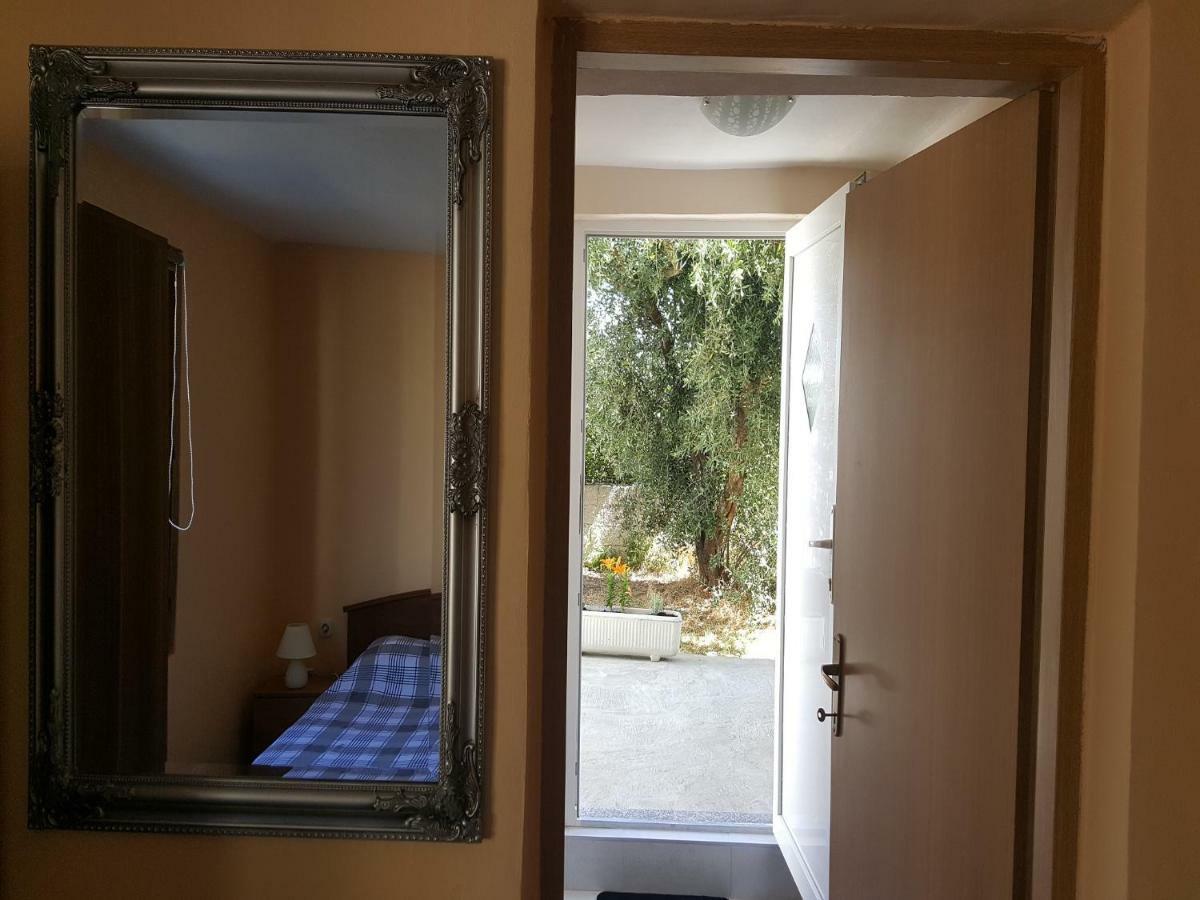 Apartment Silvija Ližnjan 外观 照片